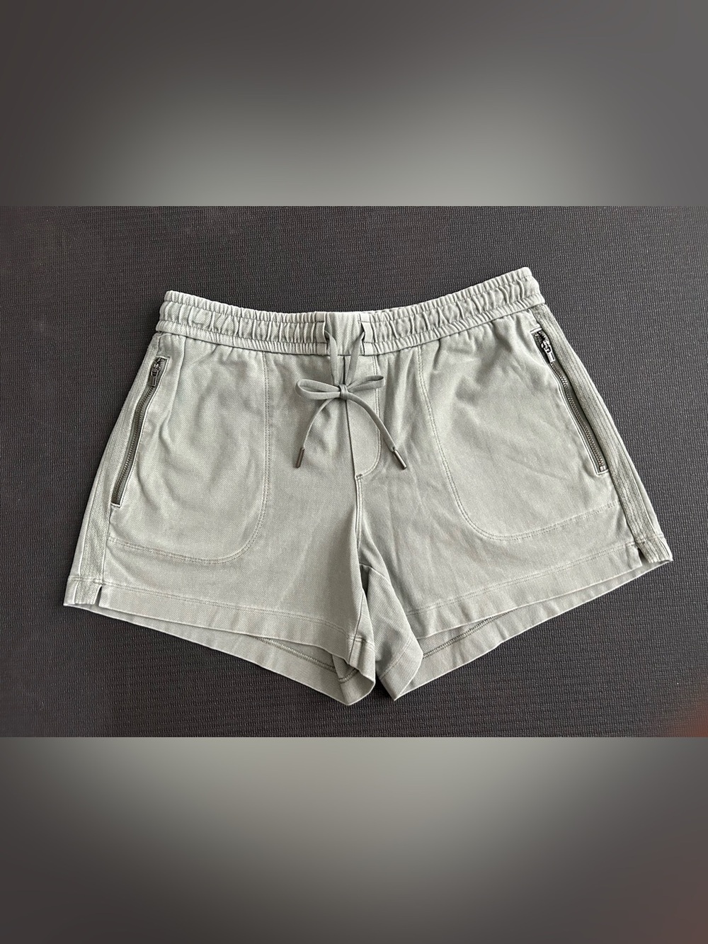 Athleta Farallon Short fern green size 6